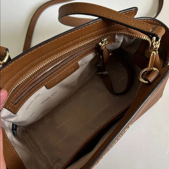 Michael Kors Tan Satchel/ Crossbody Bag - Picture 2 of 12